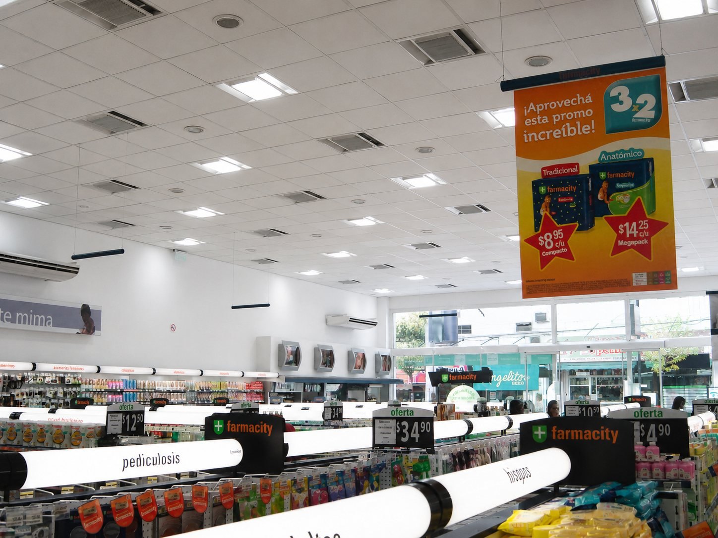 Vista general del salón comercial